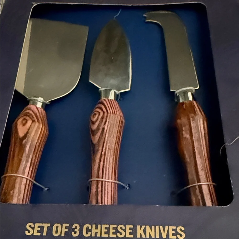 Tommy Bahama Cheese Knife Set with Rich Wooden Handles